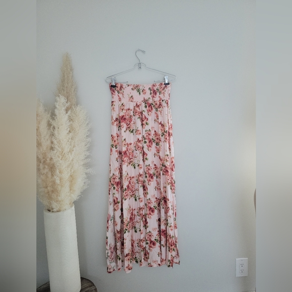 Forever21 floral maxi skirt - Picture 2 of 5